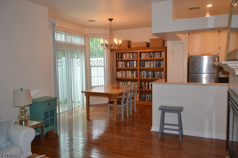 19 Mallard Ln - Photo 2 of 10