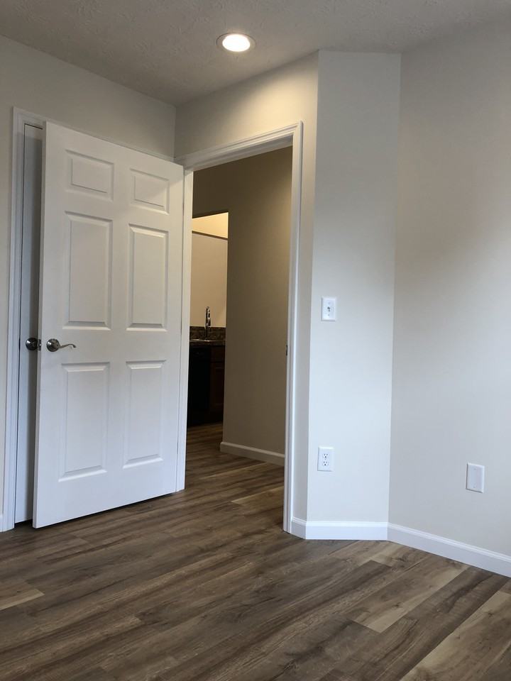 1223 Sparta Drive - Photo 6 of 18