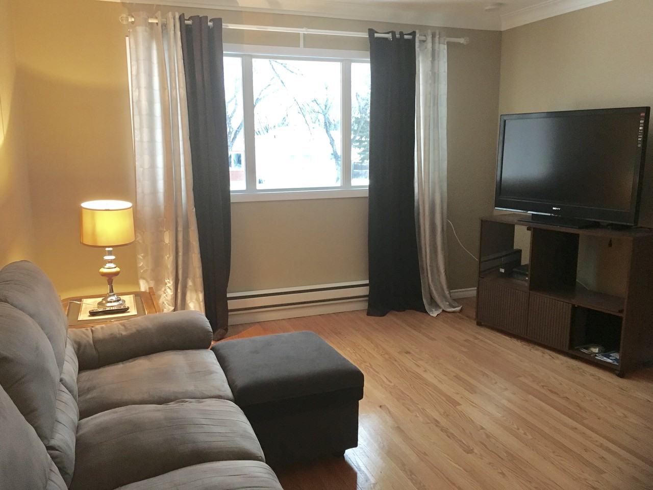 114 Kildare Avenue West - Photo 3 of 8