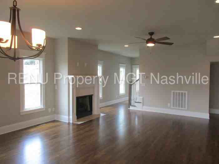 954 9th Ave S - Photo 2 of 13