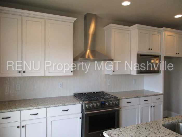 954 9th Ave S - Photo 3 of 13