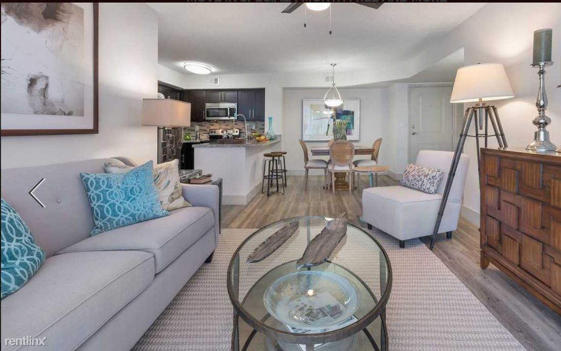 9920 Sheridan St - Photo 2 of 5