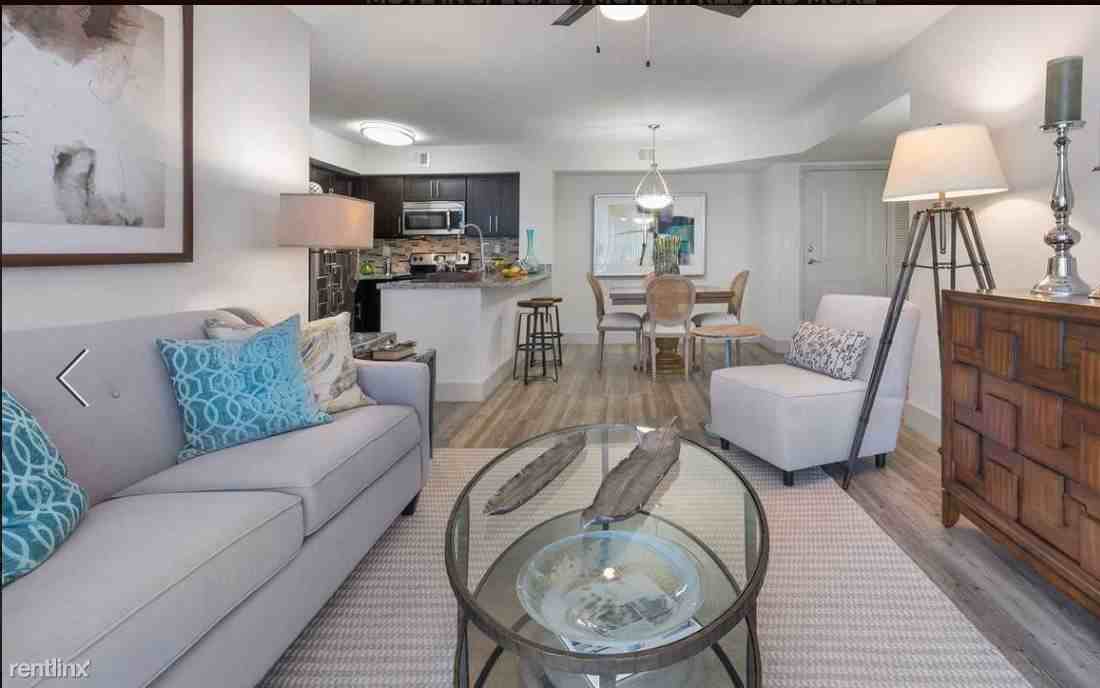 9930 Sheridan St - Photo 2 of 5