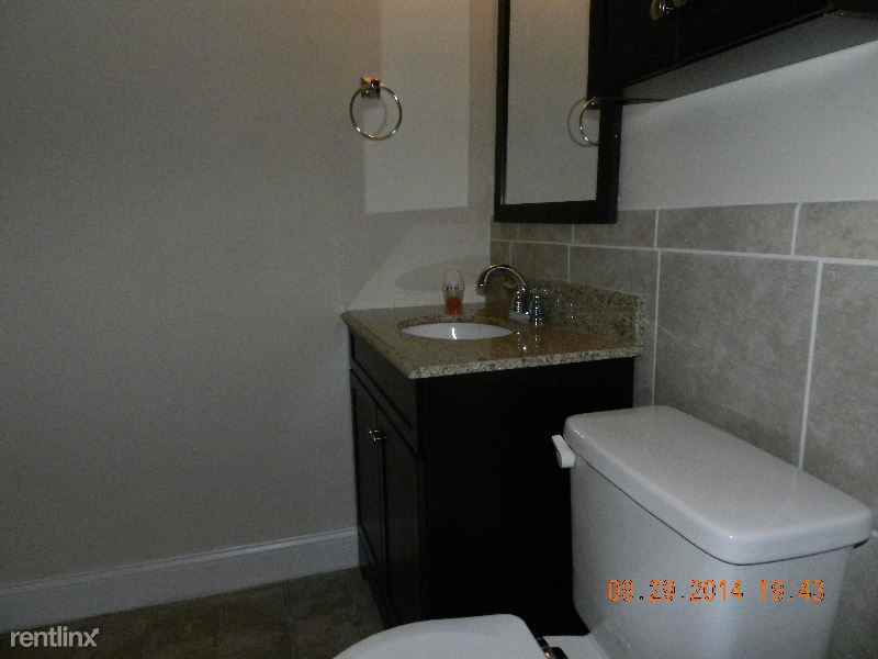 5217 Newton St - Photo 3 of 21