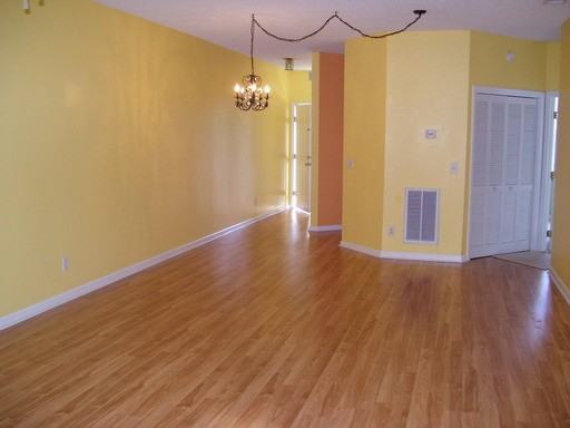 725 Bragg Dr - Photo 3 of 8