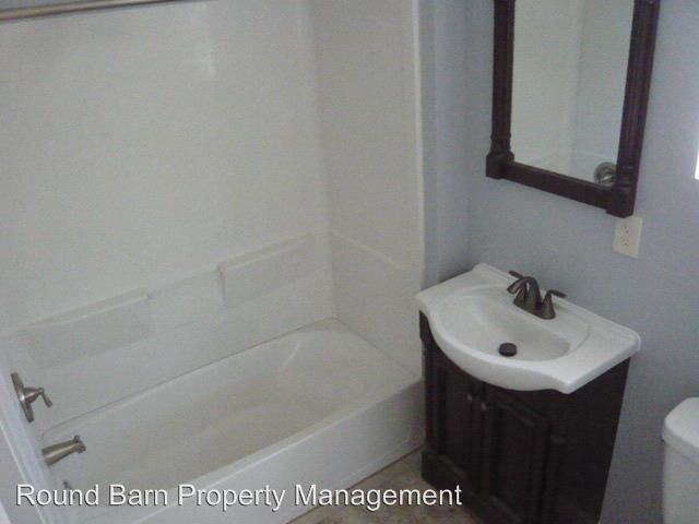 215 W 3rd St - Photo 3 of 6