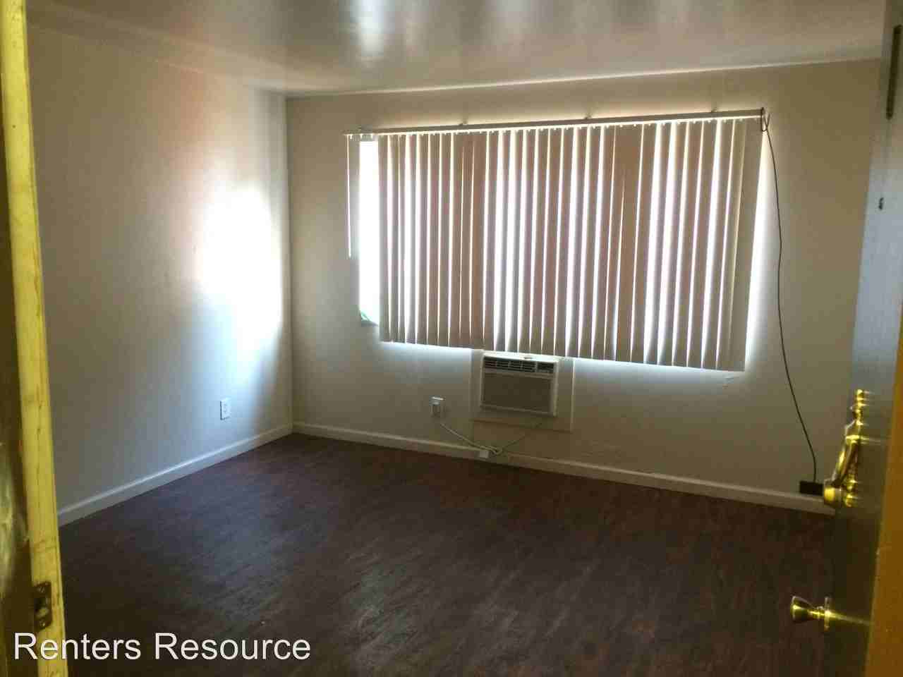 3817 Morganford Rd - Photo 2 of 7