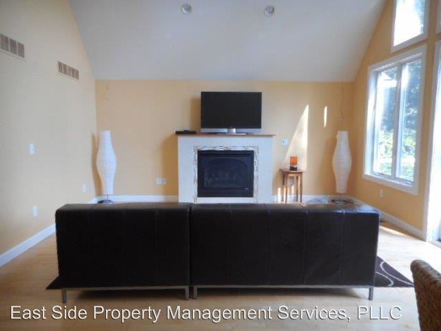 213 Kingston Rd - Photo 3 of 12