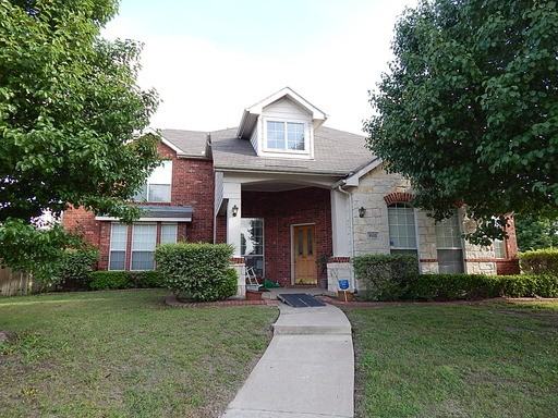 8102 Freeman Dr - Photo 2 of 6