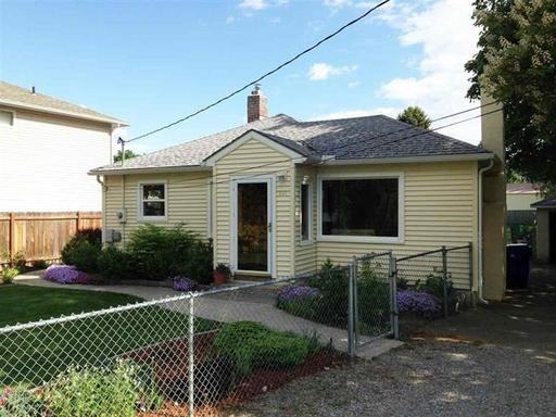 601 W Ivanhoe Rd - Photo 2 of 14