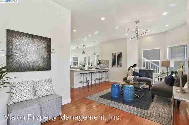 1518 Myrtle St - Photo 2 of 15