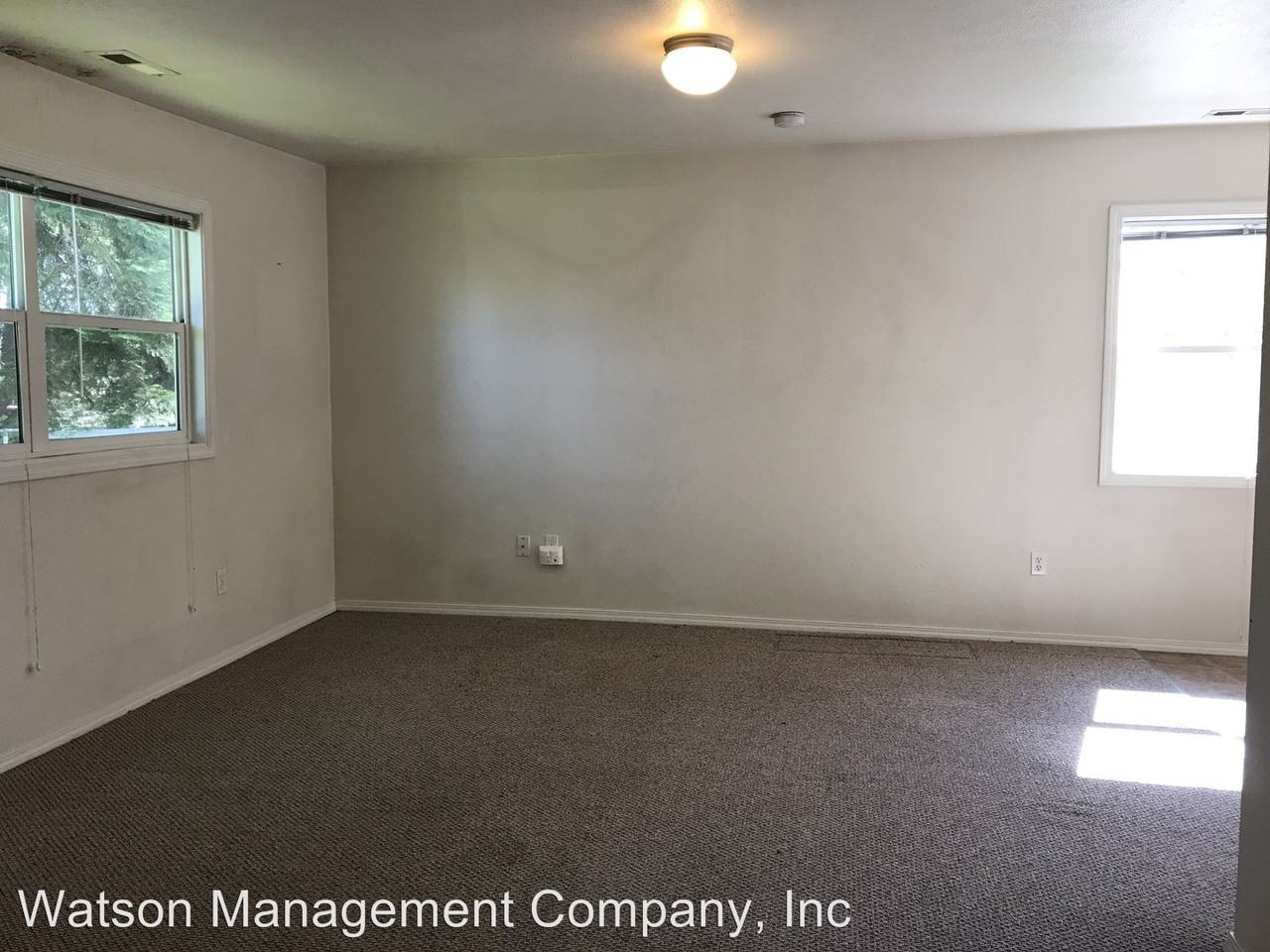 7015 N Market St - Photo 2 of 9