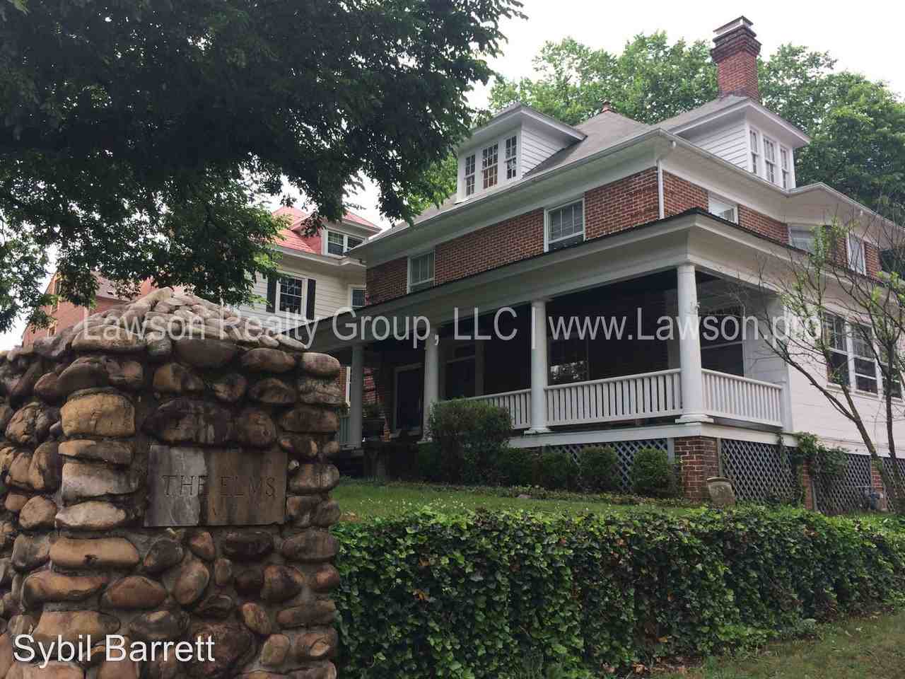 2219 Broadway Ave SW - Photo 2 of 15