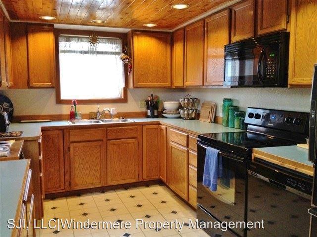 480 Rose Ln - Photo 3 of 8