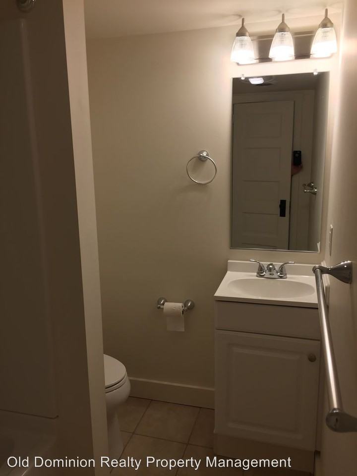 320 Mill St - Photo 2 of 7