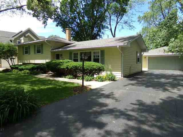 541 Cypress Dr - Photo 3 of 35