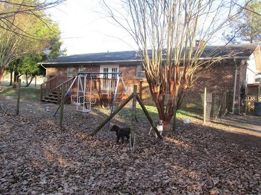 1815 Anderson Rd - Photo 2 of 10