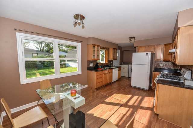 761 Delphia Ct - Photo 3 of 34