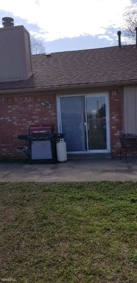 323 N Joanna - Photo 2 of 3