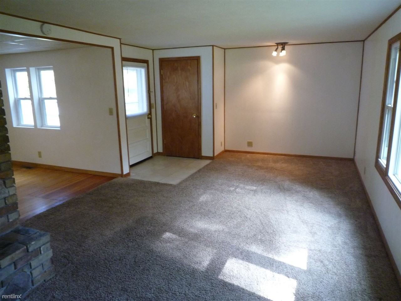 234 S Charles St - Photo 3 of 10