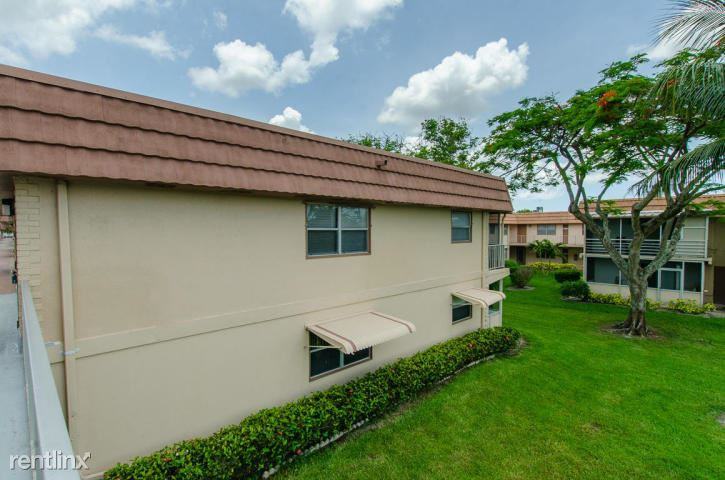 123 Brittany Terrace - Photo 3 of 22