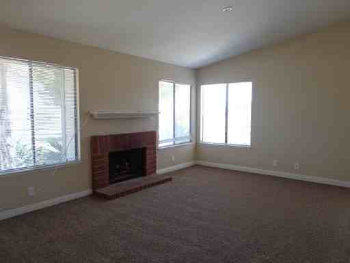 15247 Lake Terrace Dr - Photo 3 of 12
