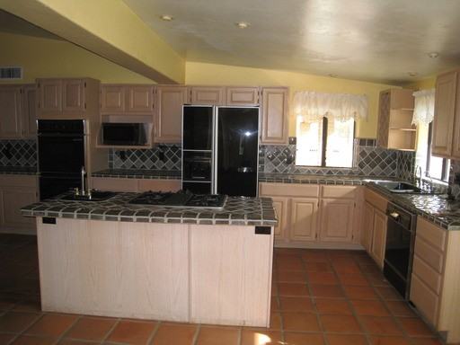 7202 E Clayridge Rd - Photo 3 of 7