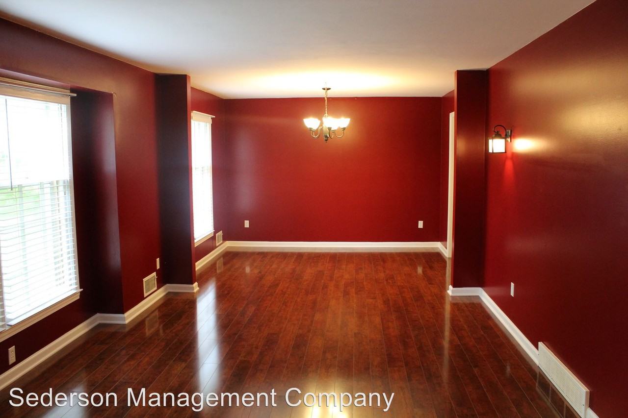 405 E 110 Terrace - Photo 2 of 10