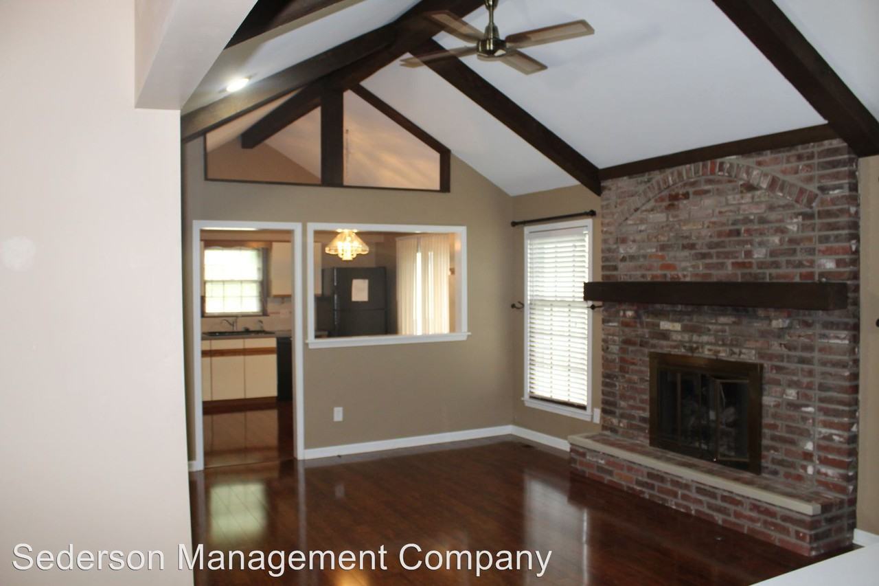 405 E 110 Terrace - Photo 3 of 10