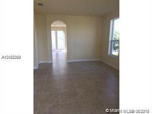 17194 SW 93rd St #0 - Photo 3 of 5