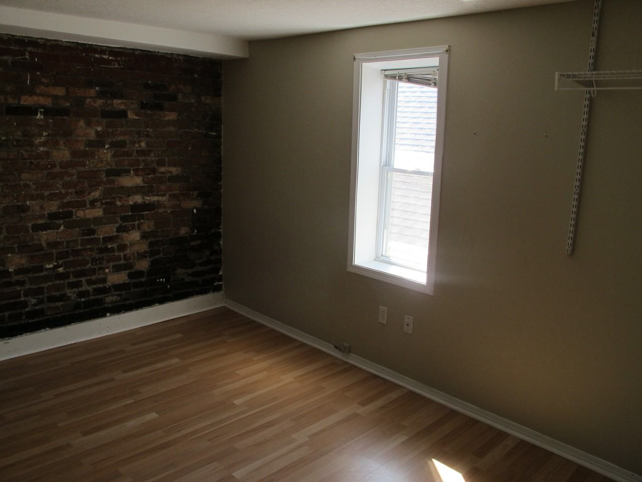 529 Pall Mall St - Photo 3 of 15