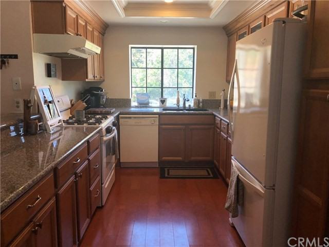 21616 Laurelrim Dr - Photo 2 of 18