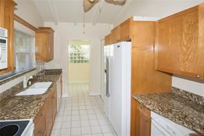 3311 Northeast 15th Court - Photo 3 of 7