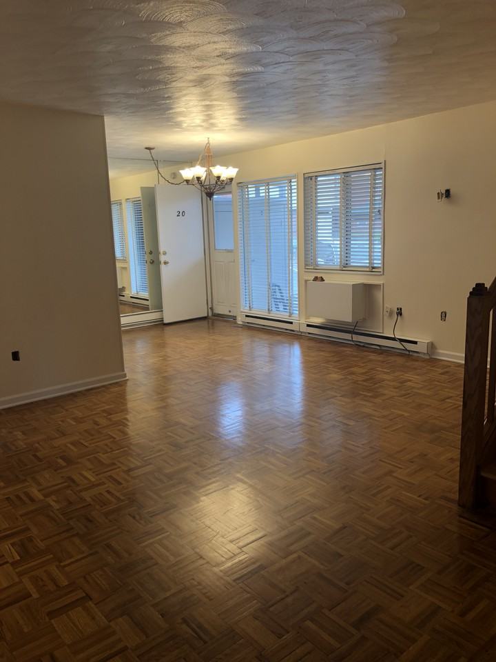 20 West Walk - Photo 3 of 21