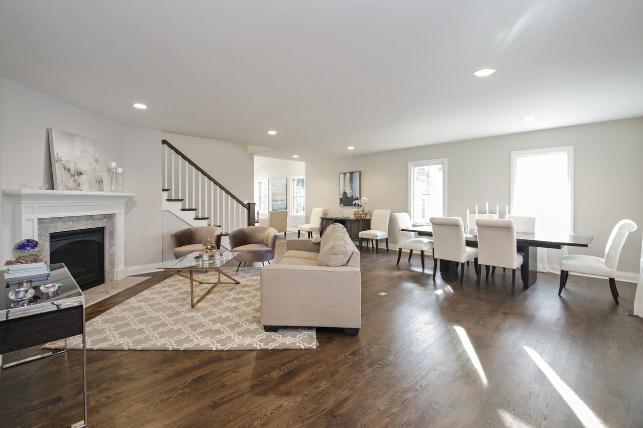 755 N Happ Rd - Photo 3 of 28