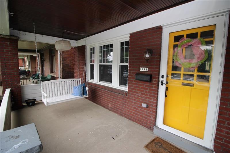 1111 Chislett St - Photo 2 of 24