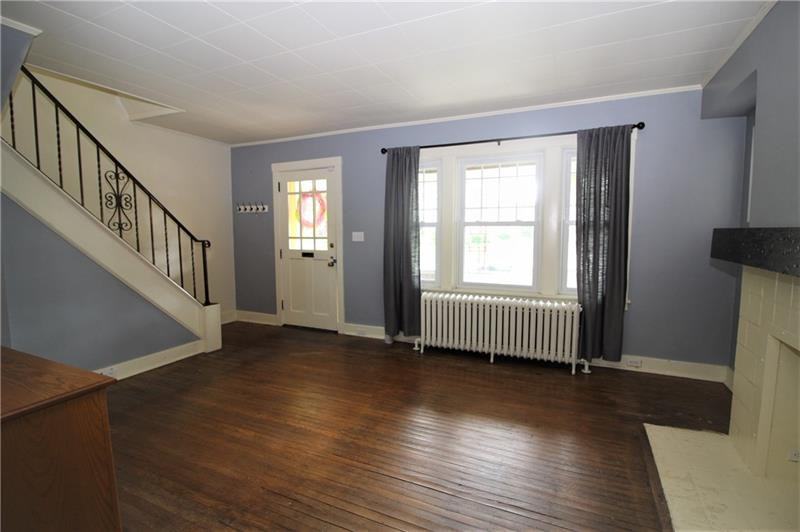 1111 Chislett St - Photo 3 of 24