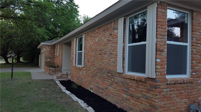 2652 Mimosa Park Dr - Photo 2 of 16