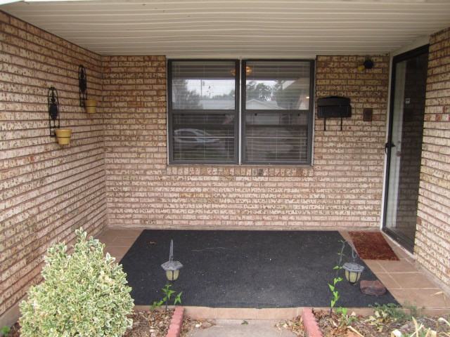 4029 North Nicklas Avenue - Photo 2 of 18