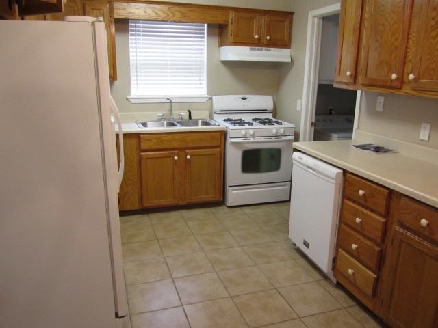 4029 North Nicklas Avenue - Photo 6 of 18