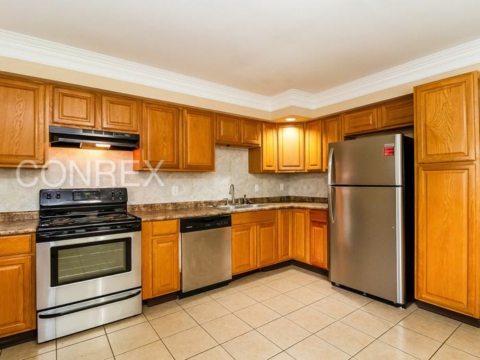 10767 Valiant Dr - Photo 2 of 8