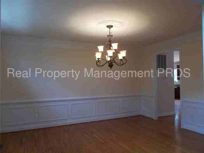 15675 Sedgefield Oaks Ct - Photo 2 of 35