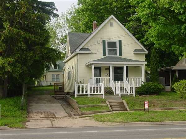 638 W Lincoln Ave - Photo 2 of 9