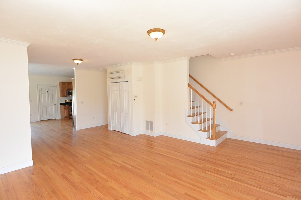 785 Main Street - Photo 3 of 3