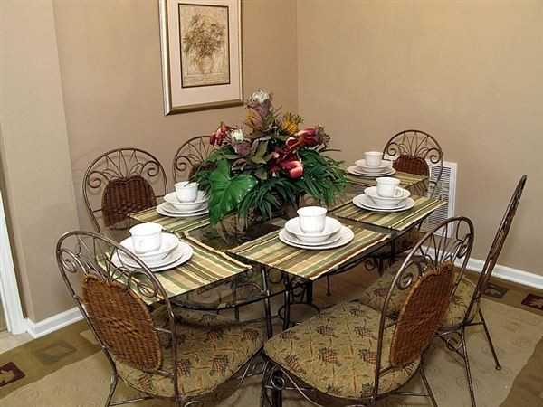 8104 Fan Palm Way - Photo 3 of 10