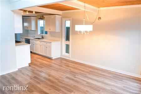 254 Colton St - Photo 3 of 12