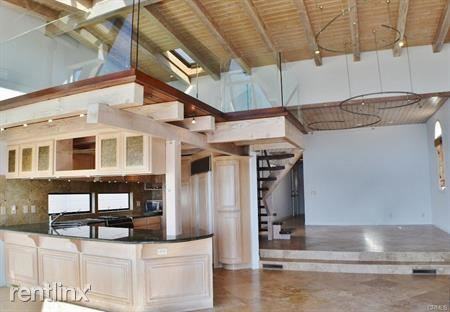 1508 S Bay Front - Photo 2 of 10