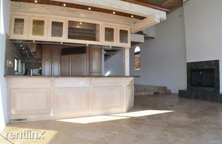 1508 S Bay Front - Photo 3 of 10