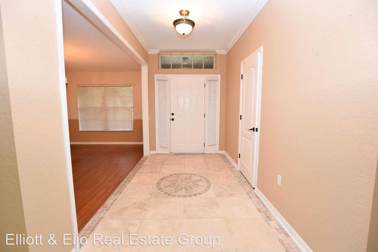 2633 Deerbrook Dr - Photo 2 of 18