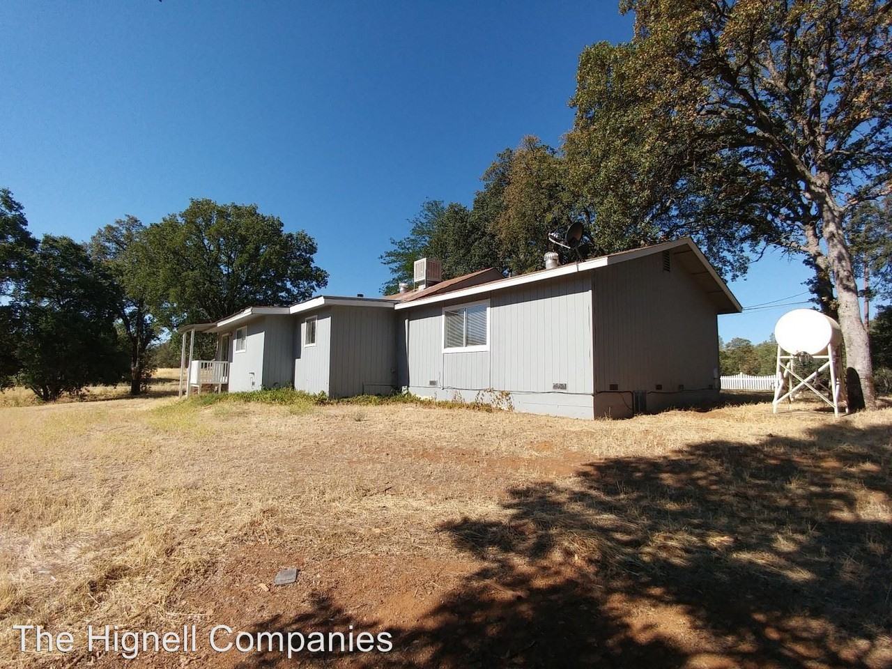 18490 Bywood Dr - Photo 2 of 15